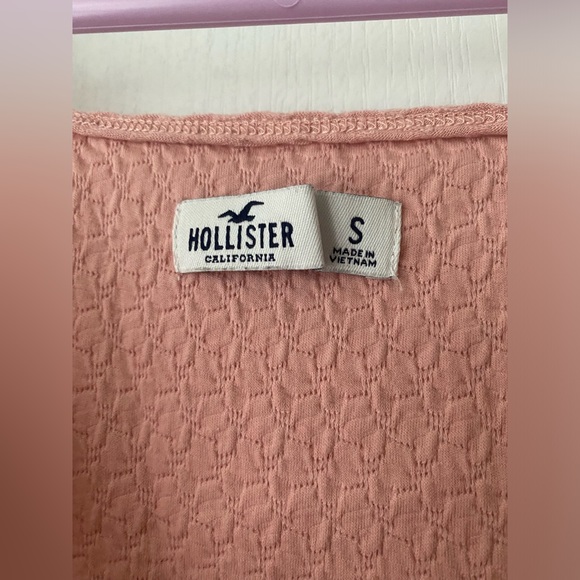 Hollister tank. Crop top. Pink. Size small. - Picture 3 of 4